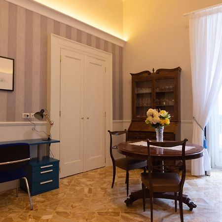 Bed and Breakfast Casa Gagliardi Neapel Exterior foto