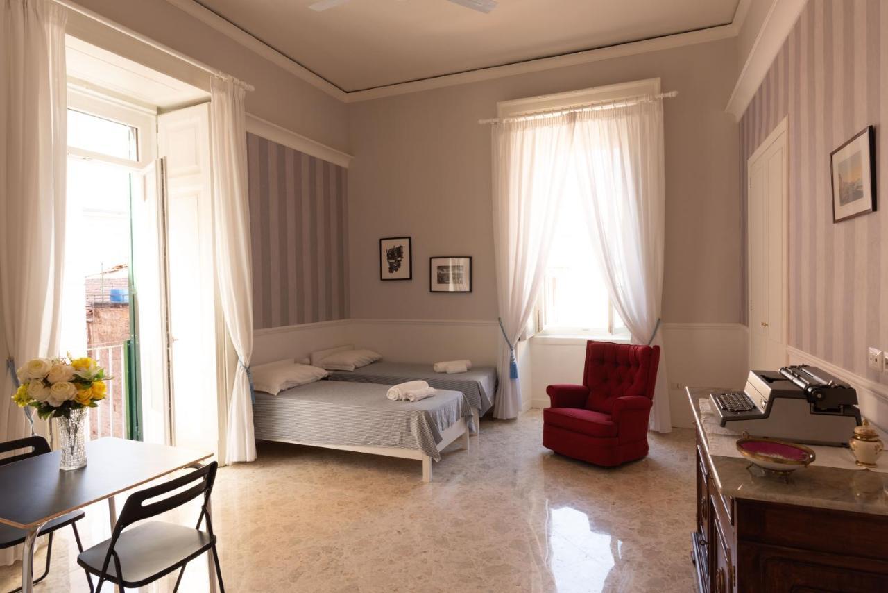 Bed and Breakfast Casa Gagliardi Neapel Exterior foto